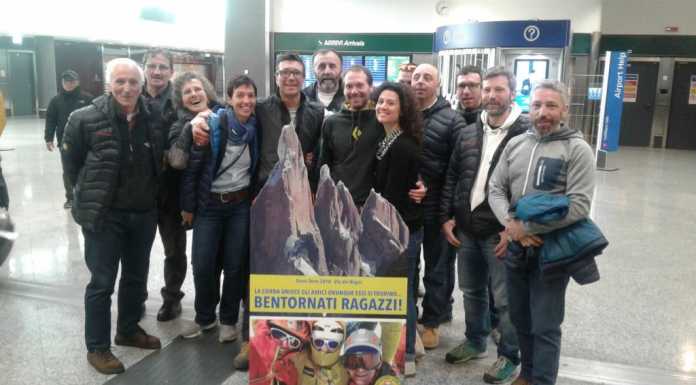 Cerro Torre. Rientrati Panzeri e Giarletta, è festa con i compagni del Soccorso