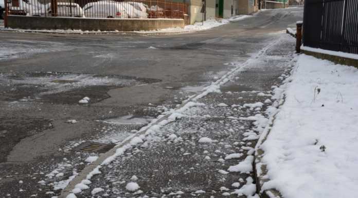Pericolo ghiaccio, i marciapiedi? “Anche il cittadino faccia la sua parte”