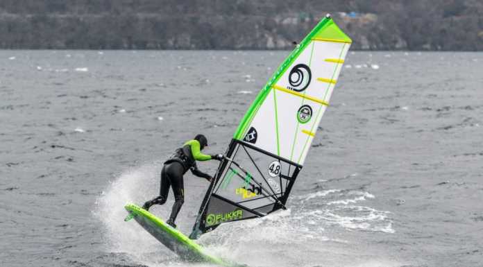 La lettera di un windsurfer: “Vogliamo tornate a praticare il nostro sport”