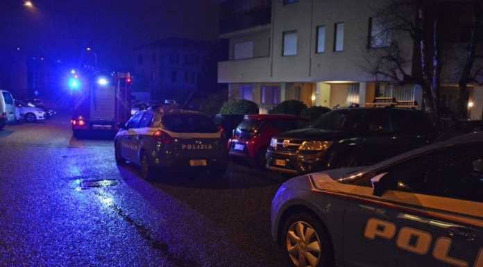 Appicca il fuoco in cantina e insulta i poliziotti, arrestato