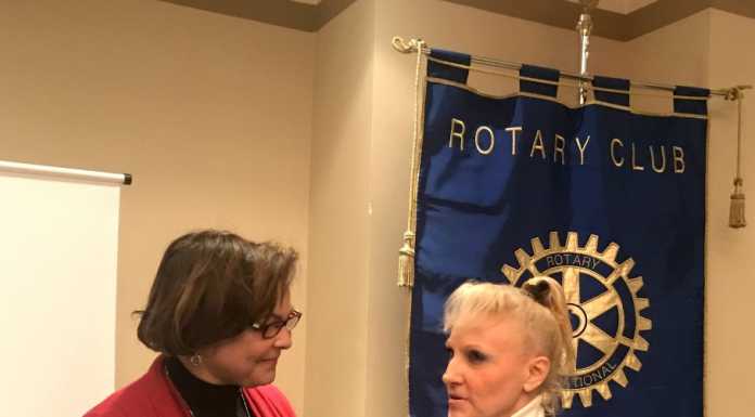 Pensare positivo migliora la vita: la prof. Saladino alla serata del Rotary