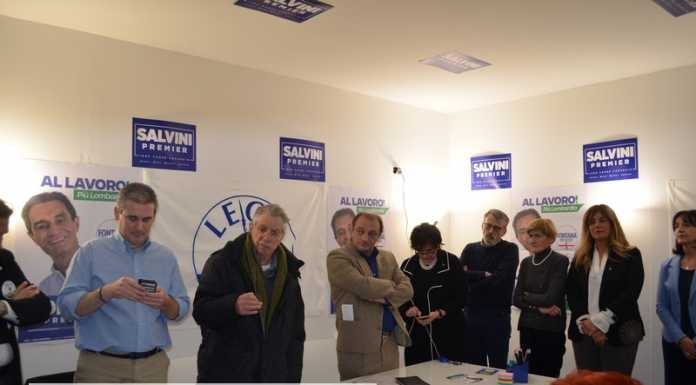 Elezioni. La Lega presenta i suoi candidati e a sorpresa arriva Bossi