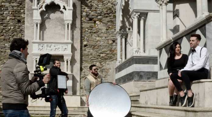 Videoclip musicale tra le vie di Corenno per Daniel Acerboni e Elena Ratti