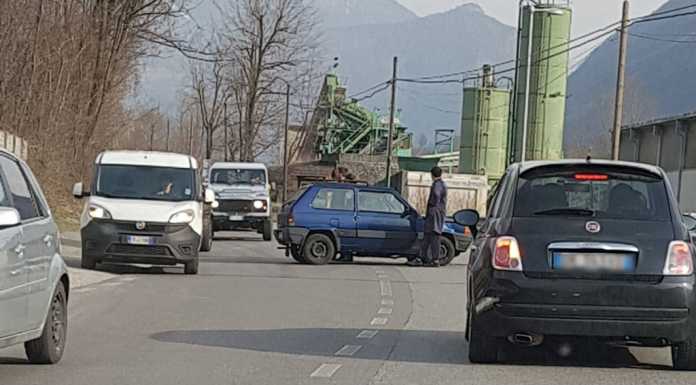 Incidente a Cortenova: due automobilisti soccorsi e code sulla provinciale