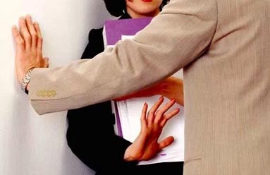 Molestie e violenza sui luoghi di lavoro, gli enti lecchesi uniscono le forze