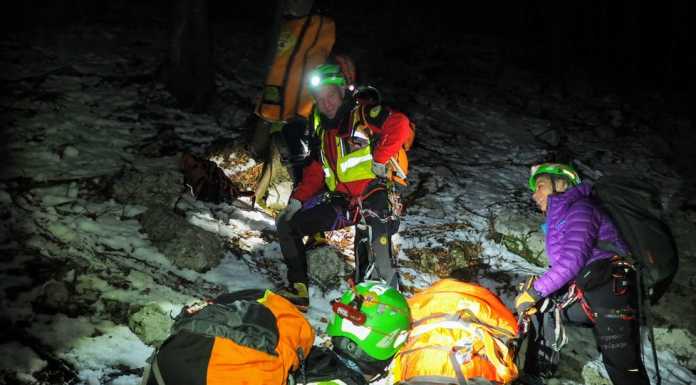 “Appeso” col parapendio sul Grignone: le foto del salvataggio