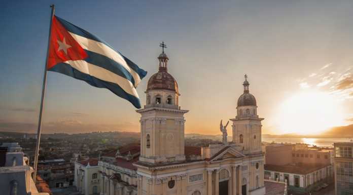 Studenti del Manzoni e Bertacchi in viaggio scolastico a Cuba