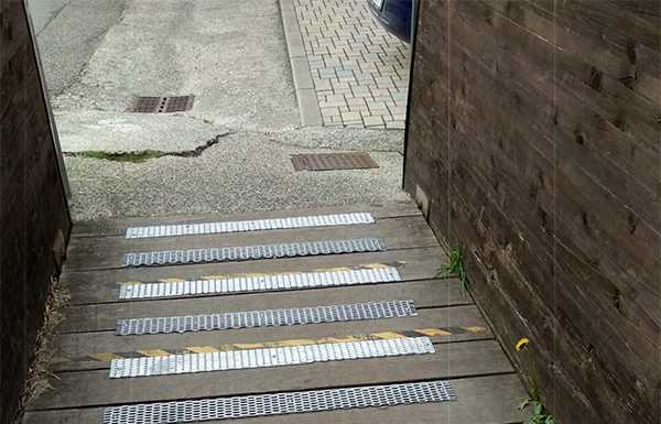 Dervio. “Pochi parcheggi, ponte sul Varrone pericoloso per i pedoni”