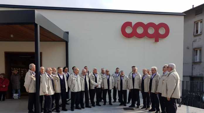 Dervio, rinfresco e concerto per un anno della Coop