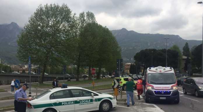 Incidente tra auto e moto a Malgrate, un ferito e code all’ora di pranzo
