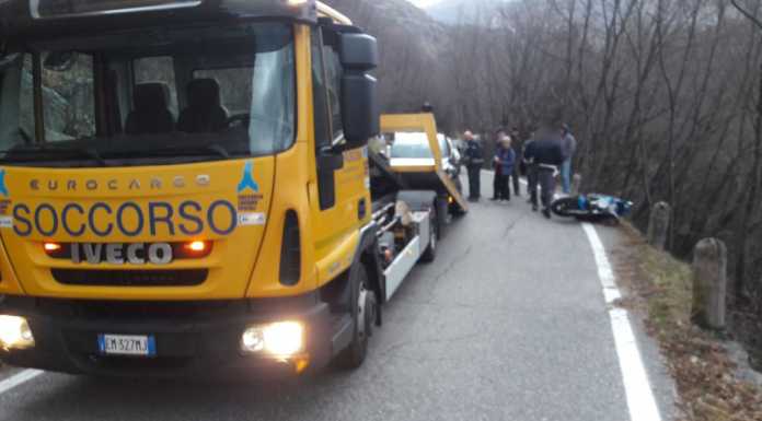 Ballabio: incidente sulla strada per Morterone, moto finisce nel fossato