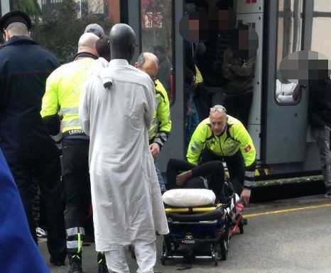 Sala al Barro. Cade scendendo dal treno, soccorsa una donna