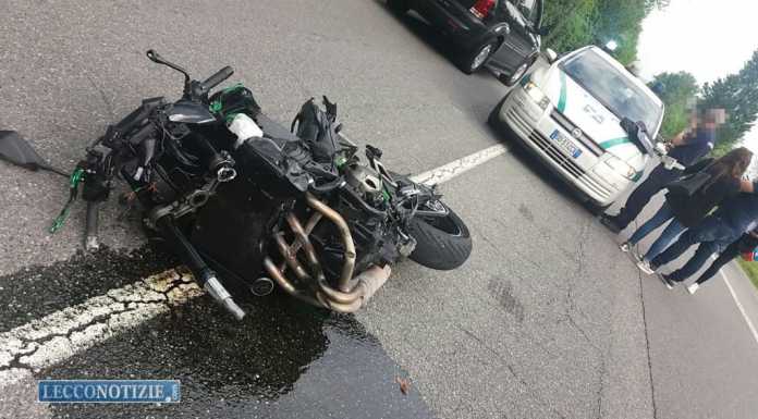 Scontro auto moto in viale Brodolini, grave un ragazzo