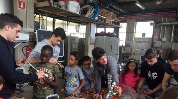 Lavorarte: i bimbi della primaria a lezione dai ragazzi del Cfp Aldo Moro