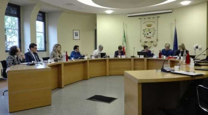 Consiglio lampo, approvati rendiconto e convenzione per i concorsi