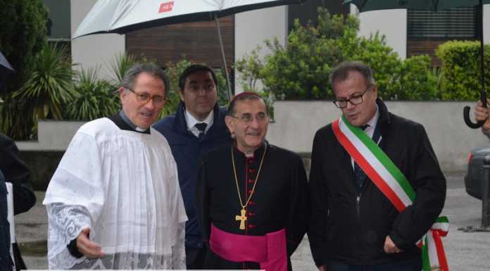 Maggianico e Chiuso abbracciano l’Arcivescovo Delpini, benedetto il Polittico di Luini