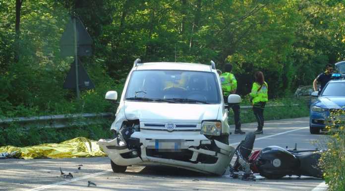 Grave incidente tra auto e moto a Torre de’ Busi, morto un giovane calolziese
