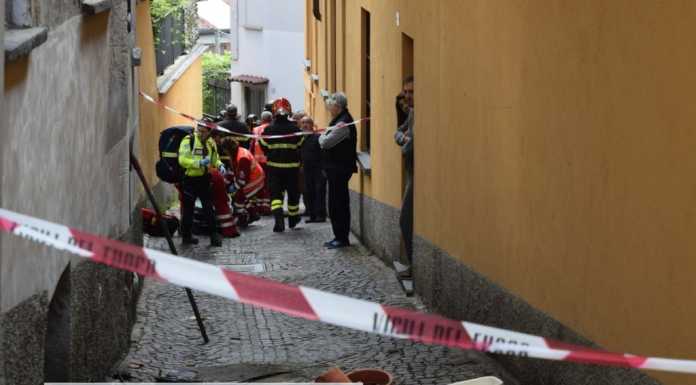 Laorca. Crolla un balcone: 73enne precipita da oltre tre metri