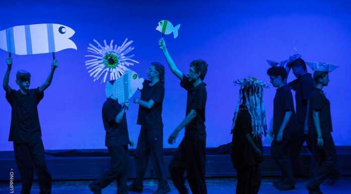 Teatro. I ragazzi della Nostra Famiglia sul palco del De André