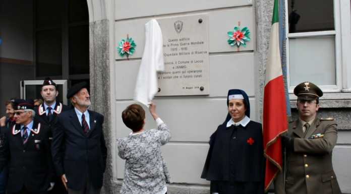 Badoni e Liceo Manzoni: “Qui si curavano feriti di guerra”. Due targhe alle memoria