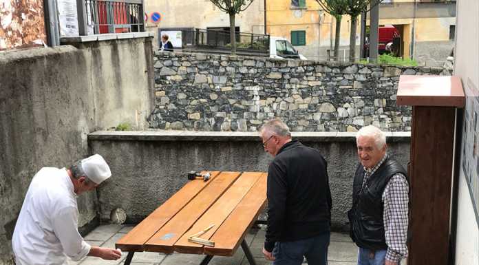 Un nuovo tavolino grazie a Gente di Molina e il 19 maggio gli aquiloni