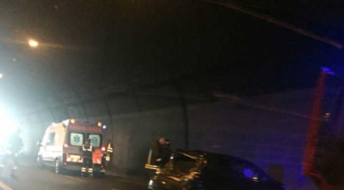 Incidente nel tunnel del Barro in direzione sud, code e rallentamenti