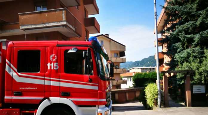 Mandello, falso allarme per una fuga di gas. Sopralluogo dei pompieri