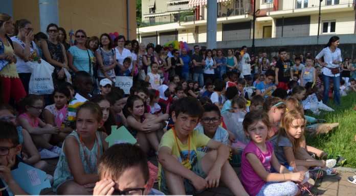 Festa alla scuola elementare di Sala, inaugurato il murales dei ragazzi
