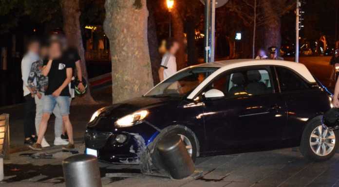 Auto finisce fuori strada sul lungolago ed investe un pedone