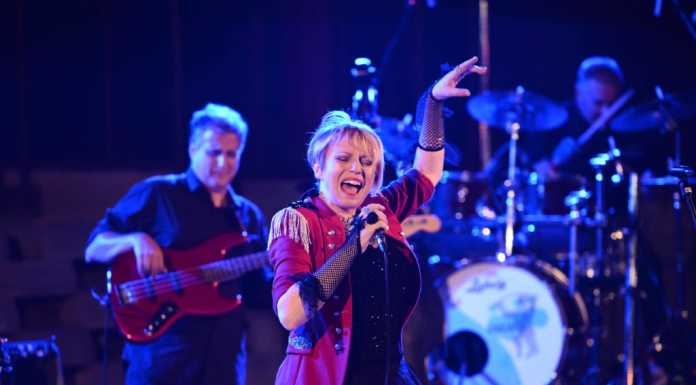 Pienone per i “Biglietto per l’Inferno” alla Festa di Casa Comune