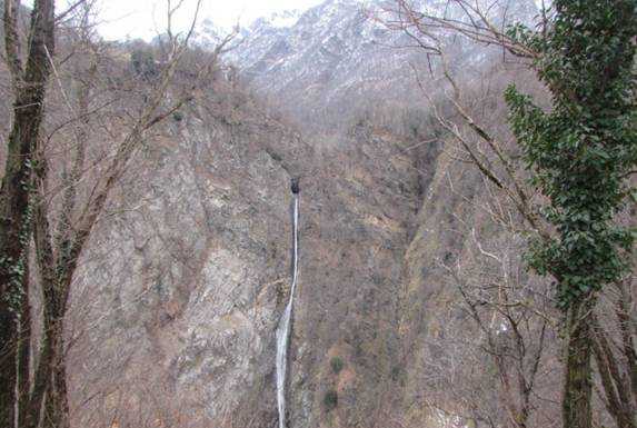 Musica dell’acqua: concerto – evento alla cascata della Troggia