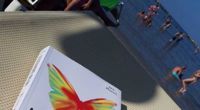 Estate 2018 – #chelibrotiportiinvacanza. Mandaci la foto del tuo libro!