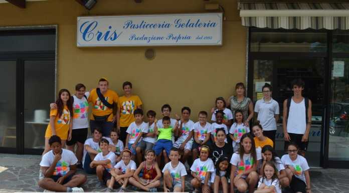 Calolzio. All’opera… I ragazzi del Cre imparano a fare il gelato