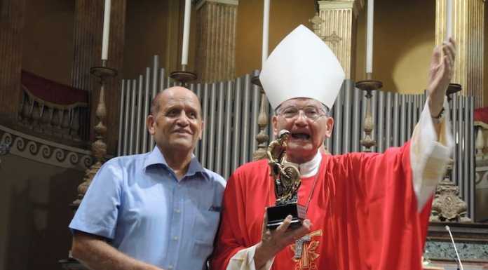 La Polisportiva M. Marenzo premia Mons. Cecchin: “Il nostro Don Matteo”