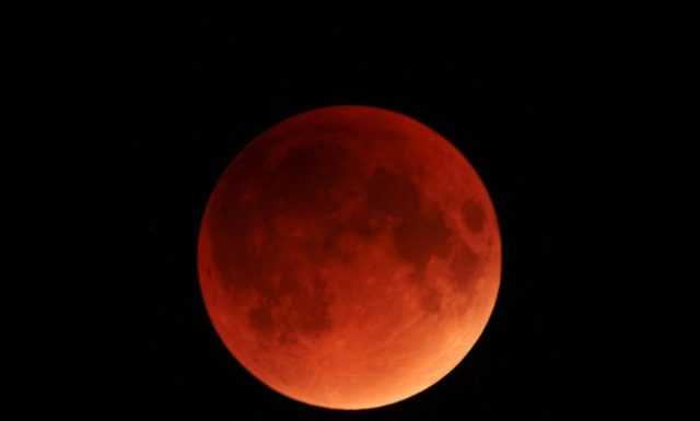 Venerdì l’eclissi lunare più lunga del secolo, a Lecco evento al Planetario