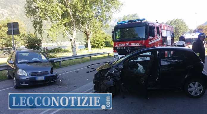 Scontro frontale in viale Brodolini, nessun ferito grave