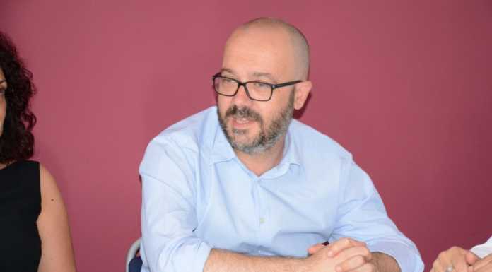 Centrosinistra, Paolo Lanfranchi cede la candidatura ad Aurora Longo Paolo Lanfranchi