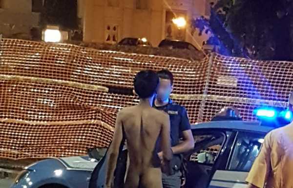 Uomo nudo ‘passeggia’ in centro Lecco. Fermato dalla Polizia