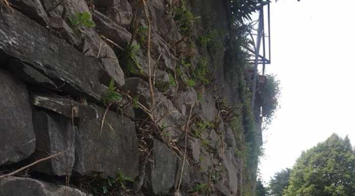 Preoccupazione per un muro in via Don Minzoni, presto i lavori