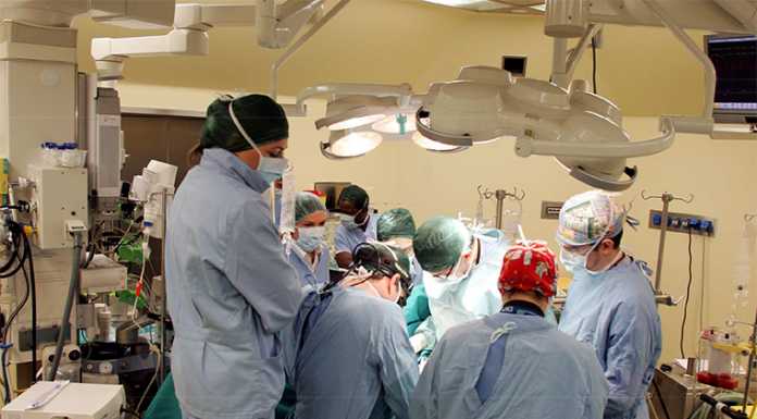 Eccezionale intervento al cuore a Padova: eseguito per la 1° volta al mondo