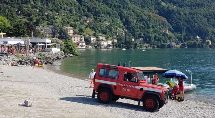 Lido di Bellano. Critiche le condizioni del giovane che ha rischiato di annegare