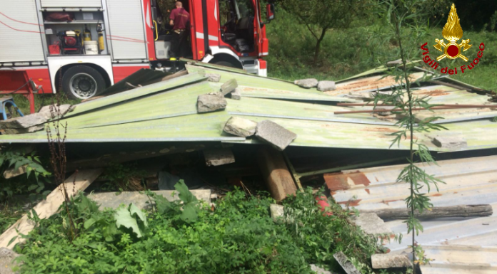 Merate, crolla un capanno agricolo, soccorso un 89enne
