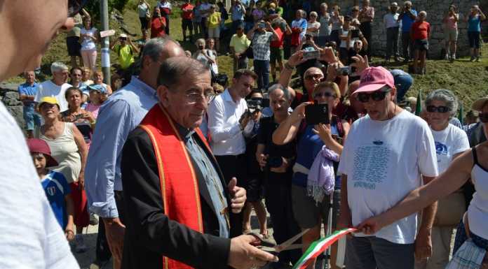 Monsignor Delpini a Carenno: “Grazie a chi ha reso possibile il ‘sentiero per tutti’ “
