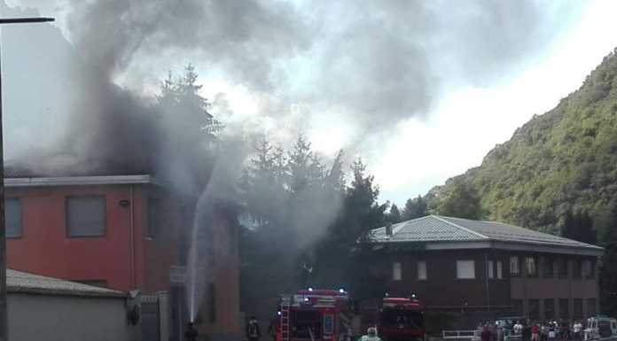 Primaluna. Grosso incendio alle Officine di Cortabbio, danni ingenti