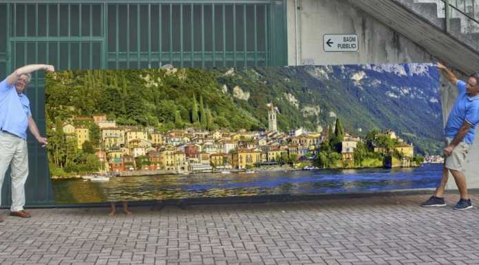 Una maxi foto di Varenna in Australia, un dono per i bimbi disabili