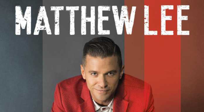 Mandello. Il concerto di Matthew Lee si trasferisce dalla piazza al teatro