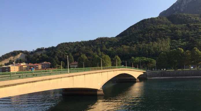 Tenta di gettarsi dal Ponte Kennedy, giovane salvata dai poliziotti