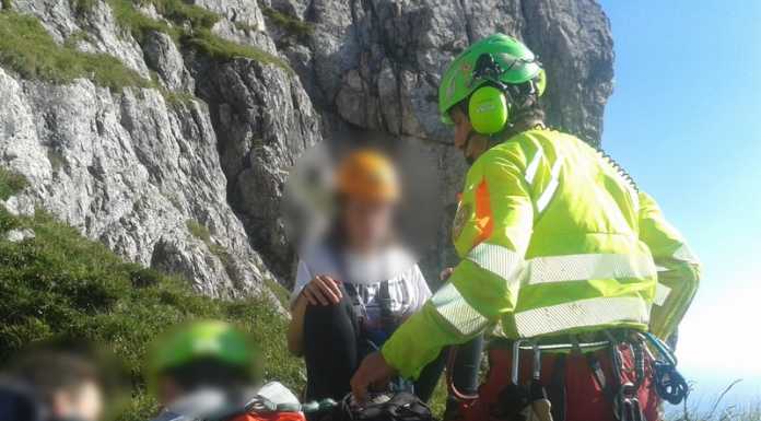 La professionalità del Soccorso Alpino, le foto dell’intervento in Resegone