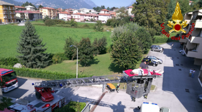 Non risponde ai vicini, Vigili del Fuoco a Calolzio per soccorrere un’anziana