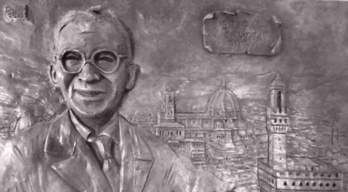 Mattarella dona una targa a Varenna, in occasione del 2° Trittico